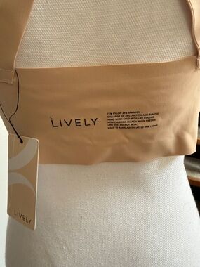 Lively Beige Seamless Bralette NWT large